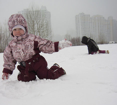 Enfants dans la neige